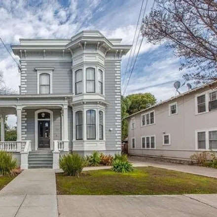 Rent this 3 bed house on 334 North 3rd Street in San Jose, CA 95112
