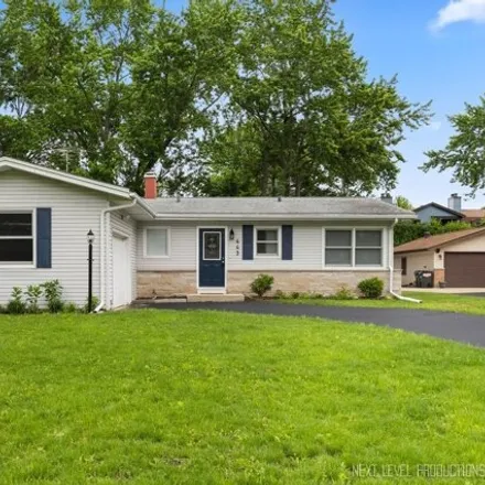 Buy this 3 bed house on Glenoban Drive in DuPage County, IL 60563