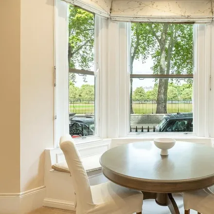 Image 2 - Conway House, 5-6 Ormonde Gate, London, SW3 4EU, United Kingdom - Apartment for rent