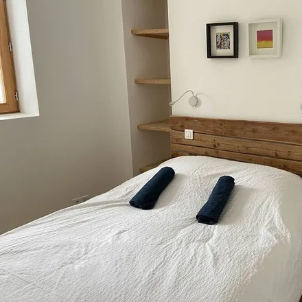 Rent this 4 bed apartment on 05220 Le Monêtier-les-Bains