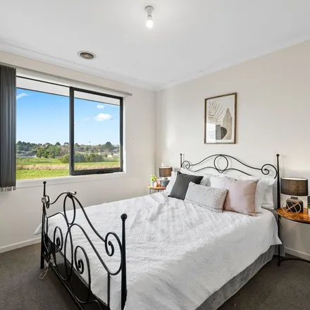 Rent this 2 bed townhouse on Simon Court in Hampton Park VIC 3976, Australia