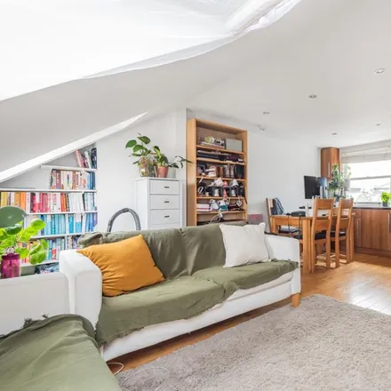 Image 1 - Corrance Road, London, SW2 5RH, United Kingdom - Apartment for rent