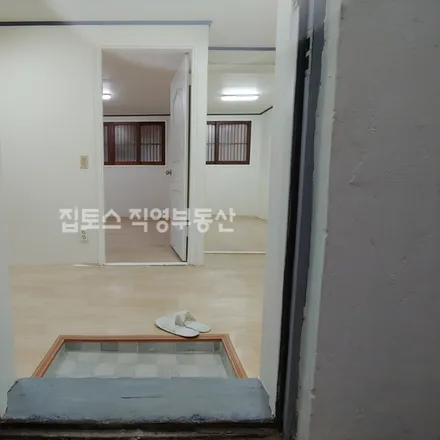 Rent this 2 bed apartment on 서울특별시 관악구 봉천동 56-37