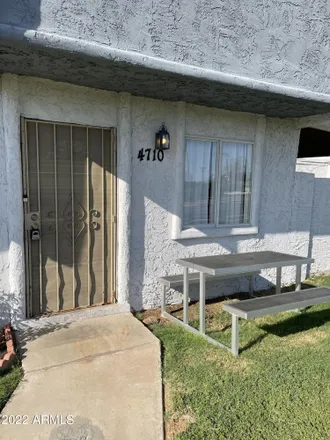 Image 3 - 4710 West Orangewood Avenue, Glendale, AZ 85301, USA - Townhouse for sale