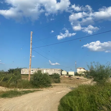 Image 3 - 63 Calle Sotelo, Loma Linda Number 1 Colonia, Maverick County, TX 78852, USA - House for sale