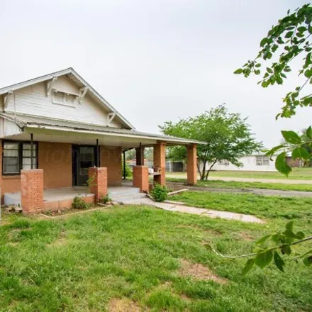Image 4 - 328 West 8th Street, Shamrock, Wheeler County, TX 79079, USA - House for sale