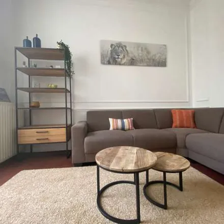 Rent this 8 bed apartment on Rue de Pascale - de Pascalestraat 50 in 1040 Brussels, Belgium
