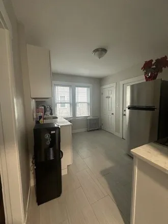 Image 7 - 70;72 Belmont Street, Cambridge, MA 20478, USA - Condo for rent