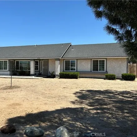 Image 1 - 13522 Sycamore Street, Victorville, CA 92392, USA - House for sale