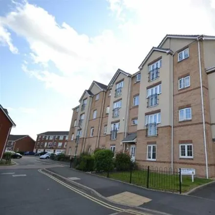 Rent this 2 bed room on Greenfields Gardens in Shrewsbury, SY1 2RN