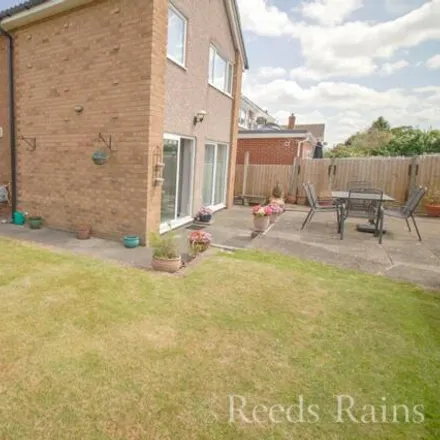 Image 6 - Aintree Grove, Ellesmere Port, CH66 2ND, United Kingdom - House for sale