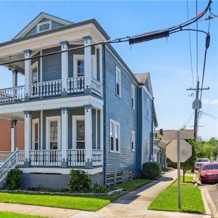 Image 2 - 2932 Cleveland Avenue, New Orleans, LA 70119, USA - House for sale