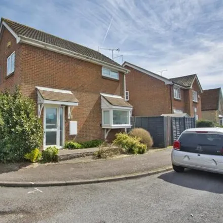 Buy this 3 bed house on Portland Road in Hythe, CT21 6EF