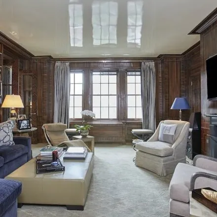 Image 3 - 117 East 72nd Street, New York, NY 10021, USA - Apartment for sale