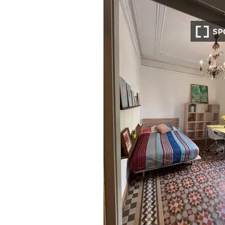 Rent this 4 bed room on Carrer de Roger de Flor in 85, 08013 Barcelona