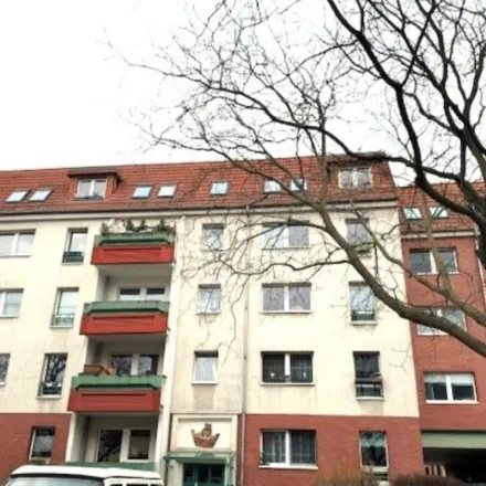 Rent this 2 bed apartment on Sportplatz Allende-Viertel in Wendenschloßstraße, 12559 Berlin