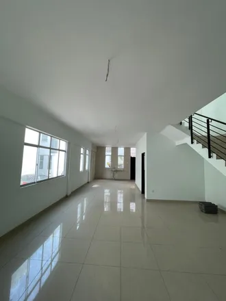 Rent this 7 bed apartment on Jalan Bangi Avenue 6/3 in Crescent Park, 43600 Kajang Municipal Council