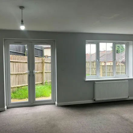 Image 9 - Silverbirch Close, Ansley Common, CV10 0XW, United Kingdom - Apartment for rent