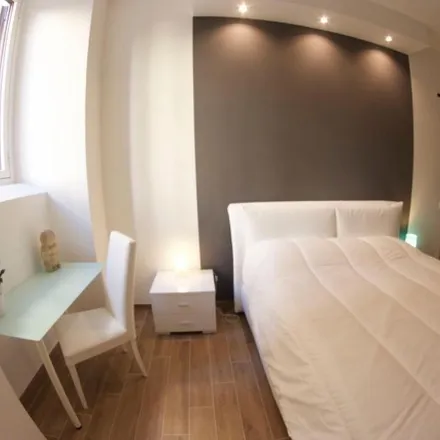Rent this 6 bed apartment on 28DiVino Jazz in Via Mirandola, 21