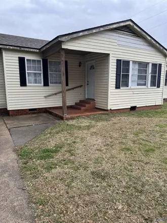 Rent this 4 bed house on 1623 Acadian Drive in Mechanicville, Houma