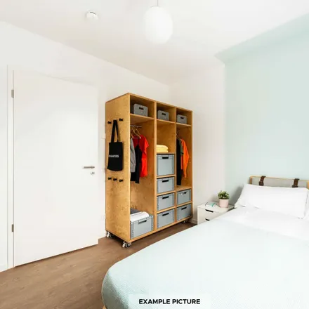 Rent this 4 bed room on F1 in Klara-Franke-Straße 22, 10557 Berlin