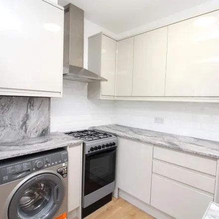 Rent this 3 bed townhouse on Aylands Road in London, EN3 6PN