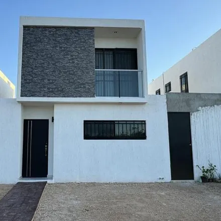 Rent this 2 bed house on Calle 84A in Fraccionamiento Las Américas, 97302 Mérida