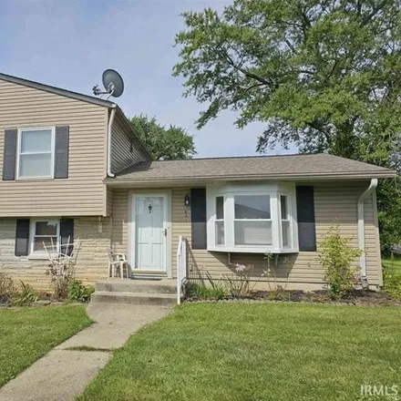 Rent this 3 bed house on 831 West Briarcliff Drive in Bloomington, IN 47404