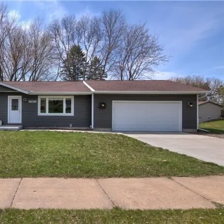 Image 1 - 1121 Melody Lane, Eau Claire, WI 54703, USA - House for sale