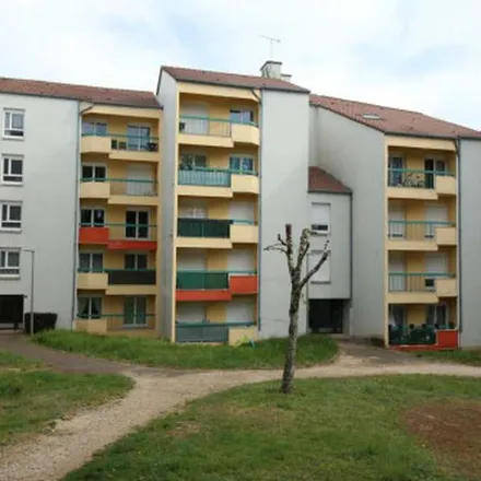 Image 3 - 2 Rue de la Victoire de la Marne, 52000 Chaumont, France - Apartment for rent