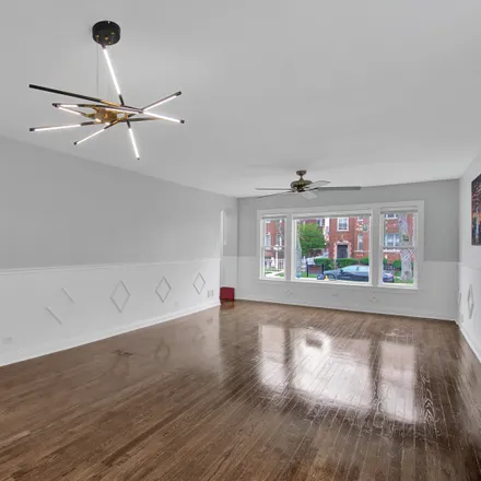 Image 7 - 11124 South Emerald Avenue, Chicago, IL 60628, USA - House for sale