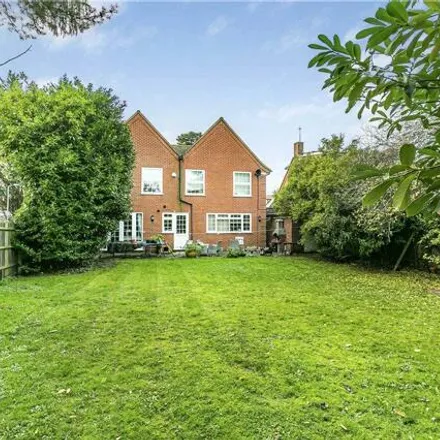 Image 5 - Staines Road, Hythe End, TW19 5BY, United Kingdom - House for sale