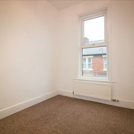 Image 2 - Canterbury Street, South Shields, NE33 4DD, United Kingdom - Apartment for rent