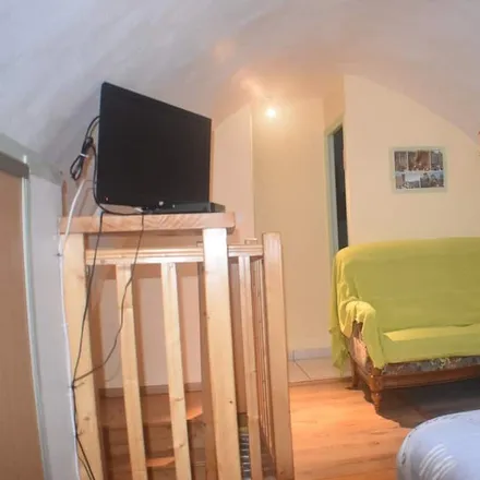 Rent this 1 bed house on 48150 Saint-Pierre-des-Tripiers