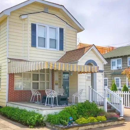 Rent this 3 bed house on 148 Martindale Avenue in Ventnor City, NJ 08406