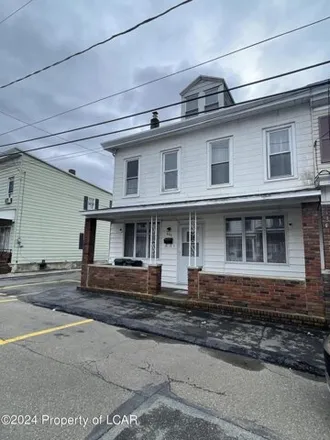 Buy this 4 bed house on 16 South C Street in Mahanoy City, Schuylkill County
