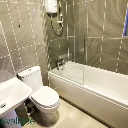 Image 4 - The Colonnade, Cheshunt, EN8 0AW, United Kingdom - Apartment for rent