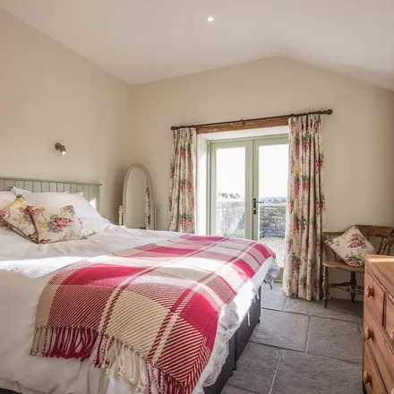 Rent this 2 bed duplex on Baltonsborough in BA6 8QB, United Kingdom