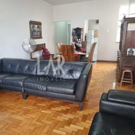 Buy this 3 bed apartment on Empório Árabe d'Hana in Rua Curitiba, Centro