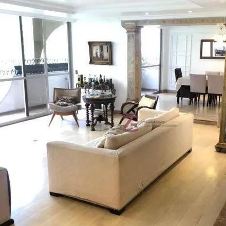 Rent this 3 bed apartment on Alameda Casa Branca 456 in Cerqueira César, São Paulo - SP