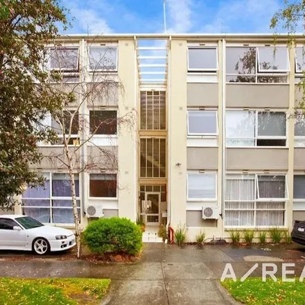 Rent this 1 bed apartment on Te-Arai Avenue in St Kilda East VIC 3143, Australia