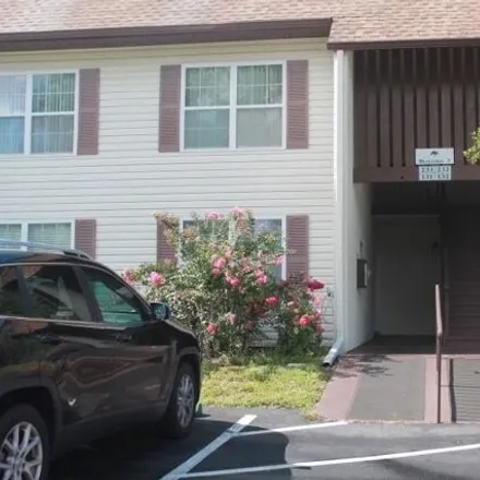 Rent this 2 bed condo on 2400 Forest Dr Apt 131 in Inverness, Florida