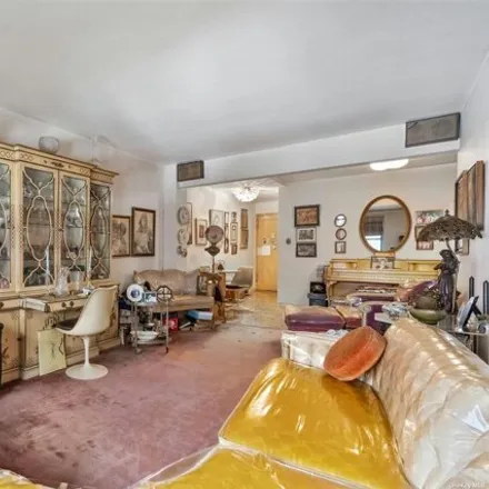 Image 5 - 83-30 98th Street, New York, NY 11421, USA - Apartment for sale