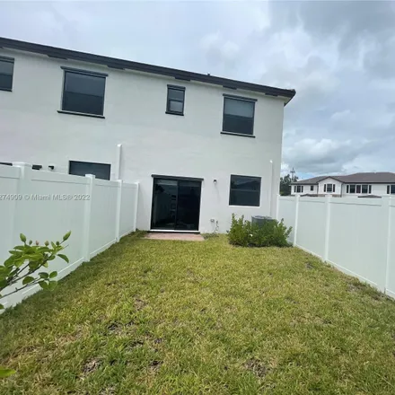 Image 6 - West 105th Place, Hialeah, FL 33018, USA - Townhouse for rent