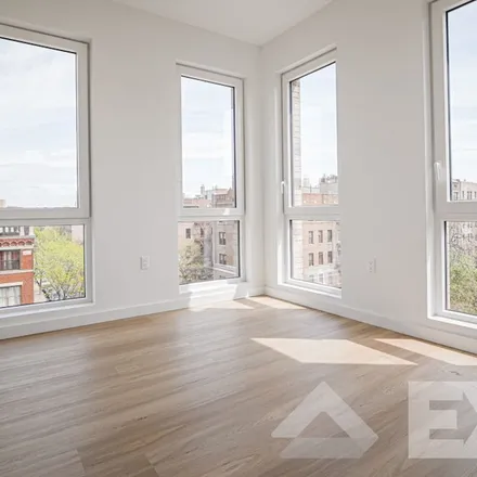 Image 4 - 10 Montieth Street, New York, NY 11206, USA - Apartment for rent