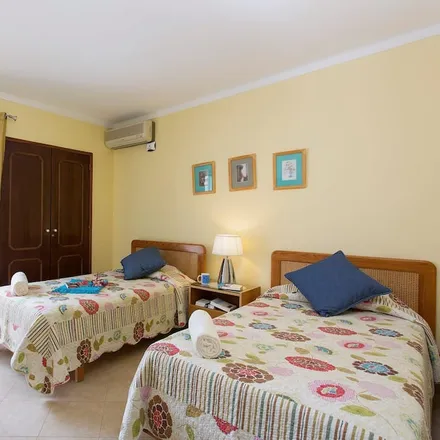 Rent this 3 bed duplex on Albufeira-Ferreiras in Largo da Estação, 8200-569 Albufeira
