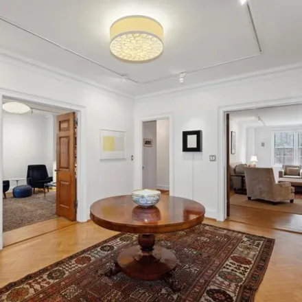 Image 2 - 71 East 95th Street, New York, NY 10128, USA - Apartment for sale