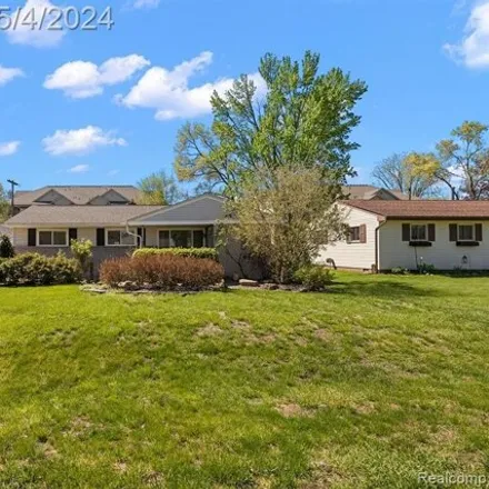 Buy this 3 bed house on 5678 Patricia Avenue in Shelby Charter Township, MI 48317