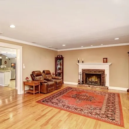 Image 6 - 43 Southview Terrace North, Red Hill, Middletown Township, NJ 07748, USA - House for sale