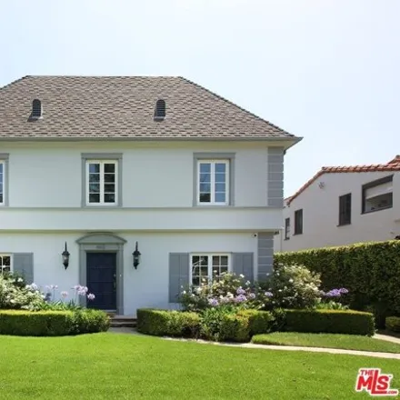 Rent this 2 bed townhouse on 442-444 South Roxbury Drive in Beverly Hills, CA 90212